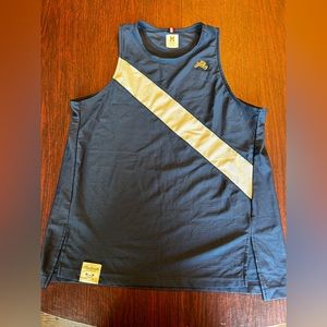 Tracksmith van cortland singlet. First generation women’s size medium